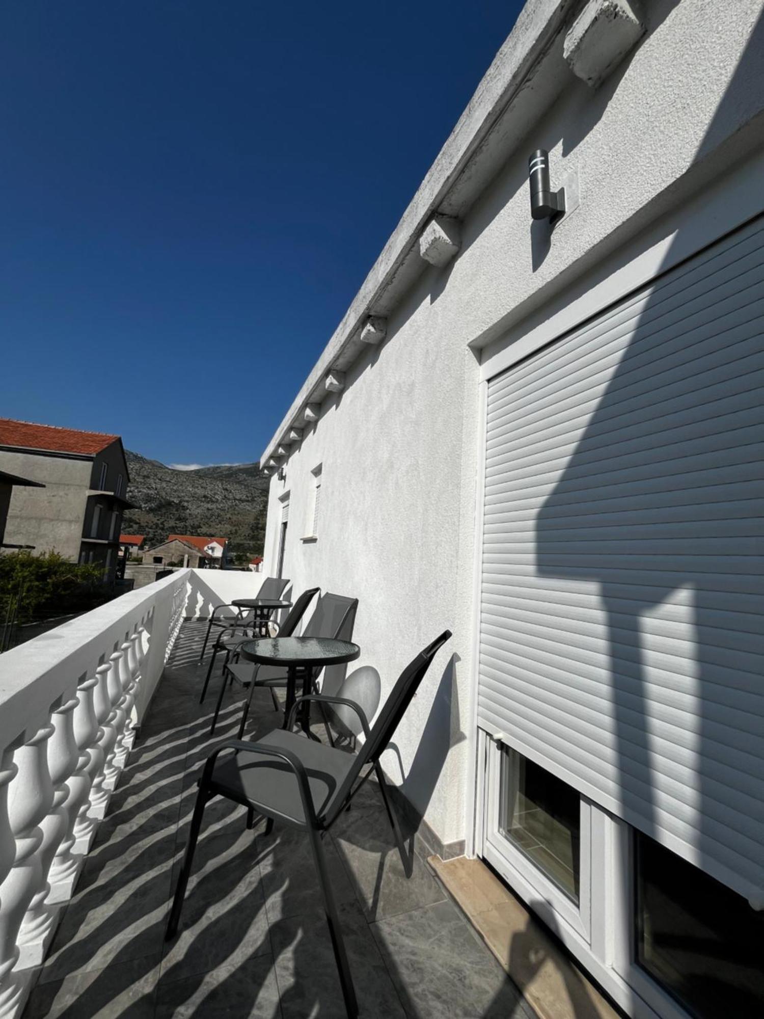 Twin Apartments Ivanica Экстерьер фото