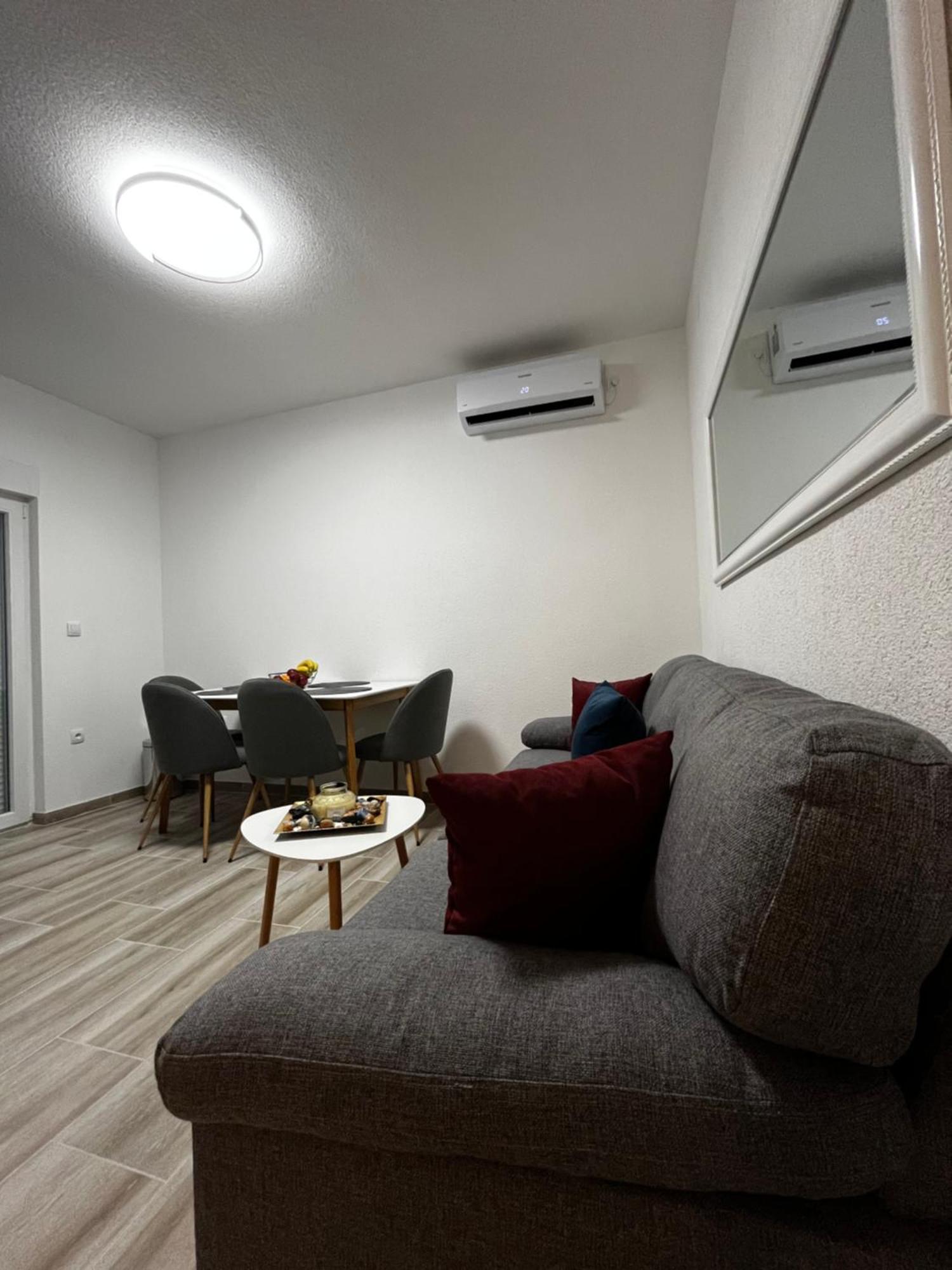 Twin Apartments Ivanica Экстерьер фото
