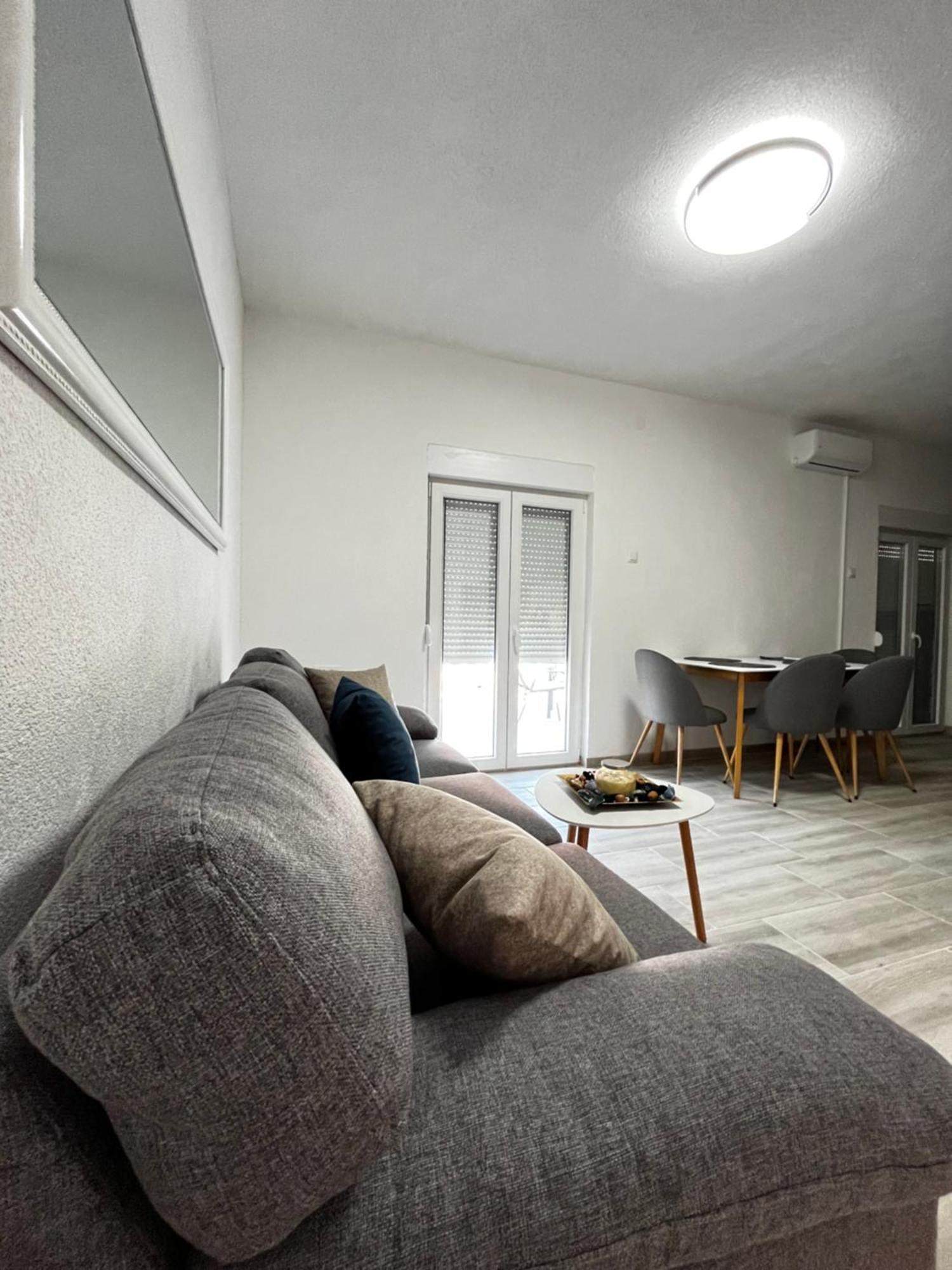 Twin Apartments Ivanica Экстерьер фото